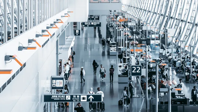 공항 출국장 통로